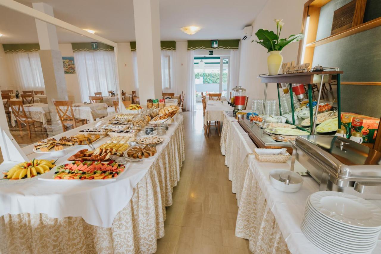 Hotel Gloria ลินญาโน ซับเบียโดโร ภายนอก รูปภาพ