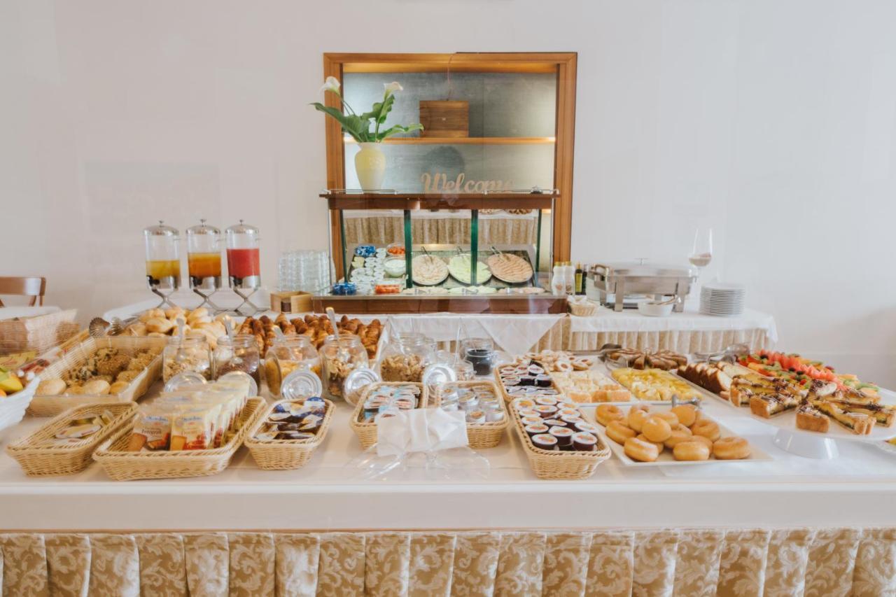 Hotel Gloria ลินญาโน ซับเบียโดโร ภายนอก รูปภาพ