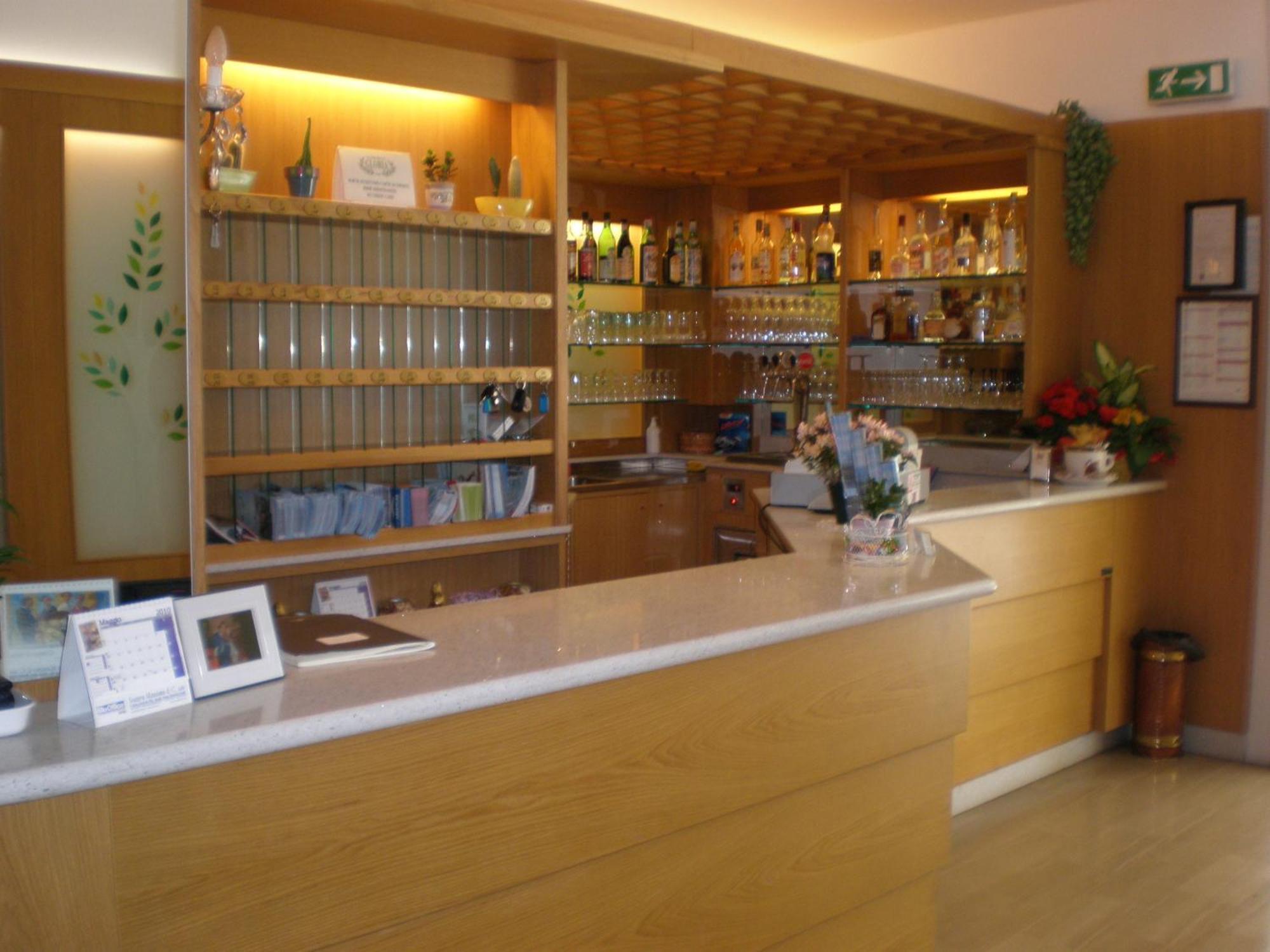 Hotel Gloria ลินญาโน ซับเบียโดโร ภายนอก รูปภาพ