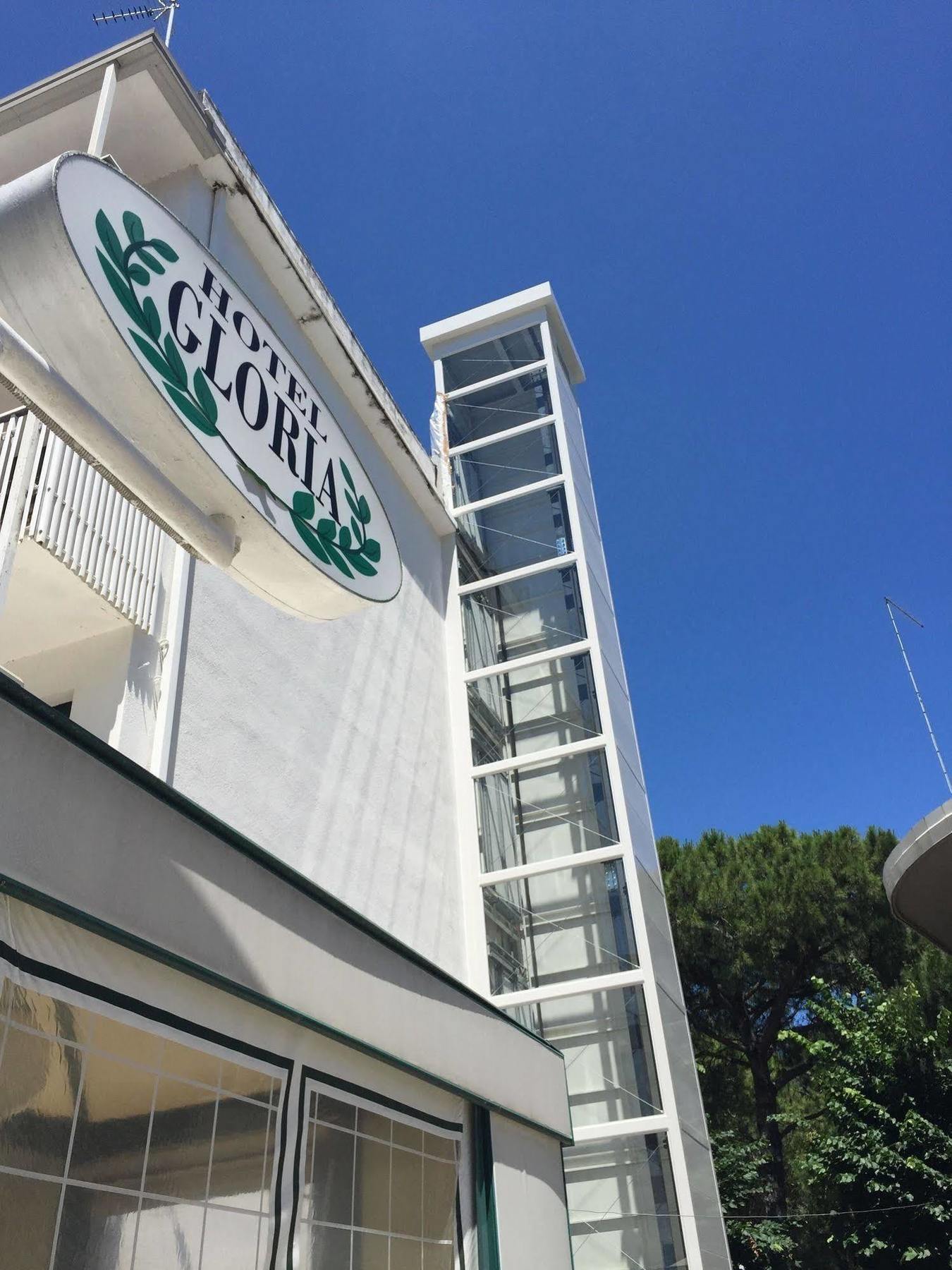 Hotel Gloria ลินญาโน ซับเบียโดโร ภายนอก รูปภาพ